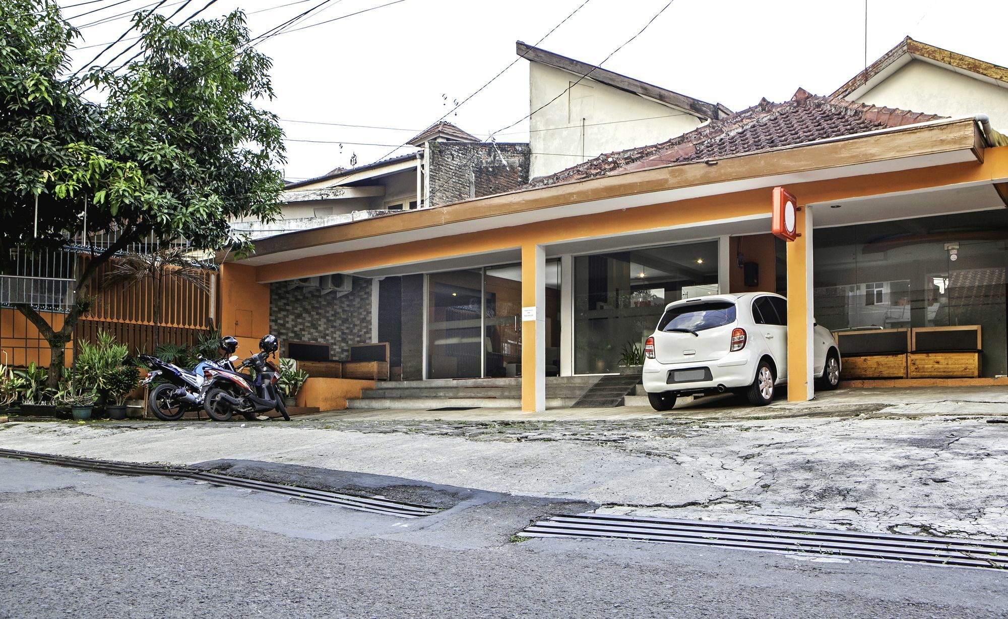 Reddoorz Syariah Near Btc Fashion Mall Bandung Exterior foto